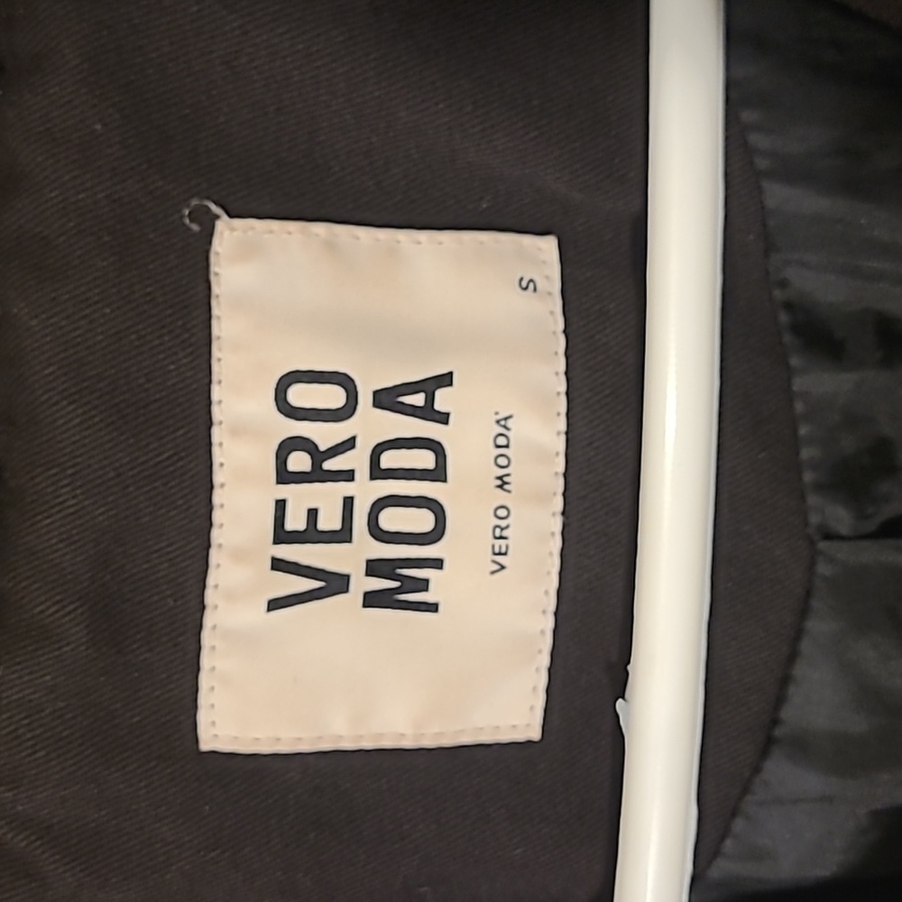 Vero Moda Women's Jacket - Picture 8 of 9